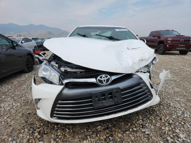 4T1BF1FK4GU532811 - 2016 TOYOTA CAMRY LE WHITE photo 5