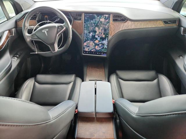 5YJXCDE26LF303233 - 2020 TESLA MODEL X WHITE photo 8