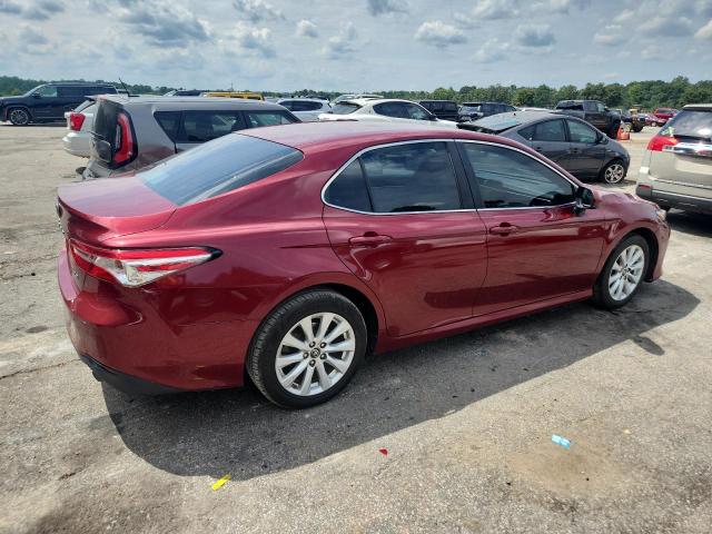 4T1B11HK2JU672942 - 2018 TOYOTA CAMRY L BURGUNDY photo 3