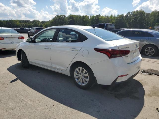 3KPC24A68LE119735 - 2020 HYUNDAI ACCENT SE WHITE photo 2