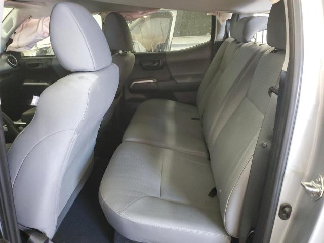 5TFAZ5CN2JX064161 - 2018 TOYOTA TACOMA DOUBLE CAB Silber Foto 10