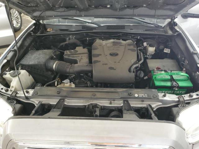 5TFAZ5CN2JX064161 - 2018 TOYOTA TACOMA DOUBLE CAB Silber Foto 11