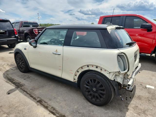 WMWXP5C53J2H29050 - 2018 MINI COOPER CREAM photo 2