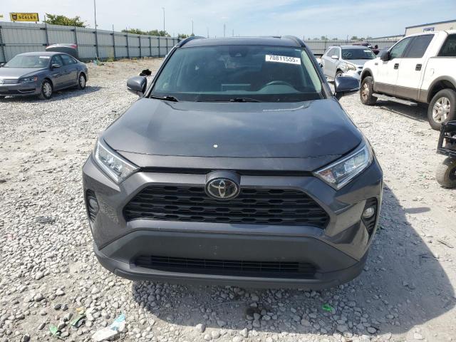 2T3W1RFV2LW090282 - 2020 TOYOTA RAV4 XLE 灰色 照片 5
