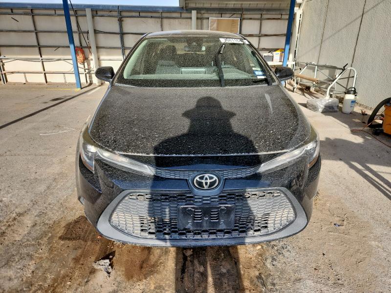5YFEPMAE2MP168835 - 2021 TOYOTA COROLLA LE BLACK photo 5