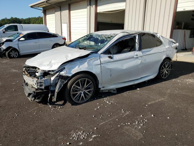 2022 TOYOTA CAMRY XLE, 