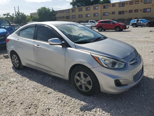 KMHCT4AE5GU980250 - 2016 HYUNDAI ACCENT SE SILVER photo 4
