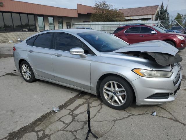 3FA6P0H70ER105108 - 2014 FORD FUSION SE SILVER photo 4