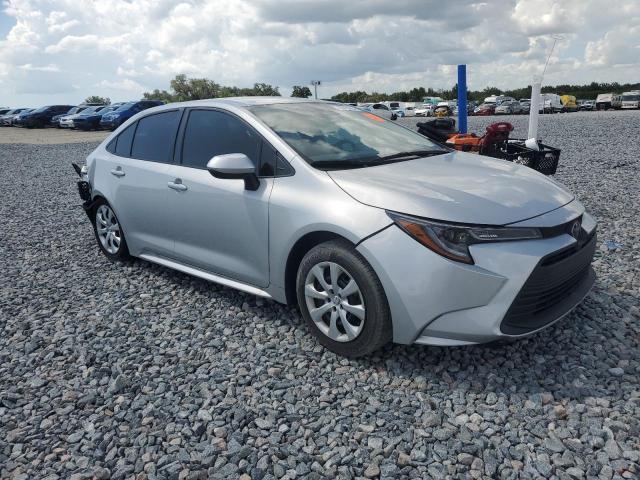 5YFB4MDEXRP182304 - 2024 TOYOTA COROLLA LE 银色 照片 4