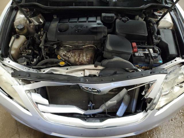 4T1BF3EK0BU180235 - 2011 TOYOTA CAMRY BASE Արծաթագույն լուսանկար 11