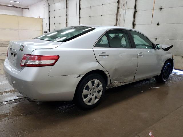 4T1BF3EK0BU180235 - 2011 TOYOTA CAMRY BASE Արծաթագույն լուսանկար 3