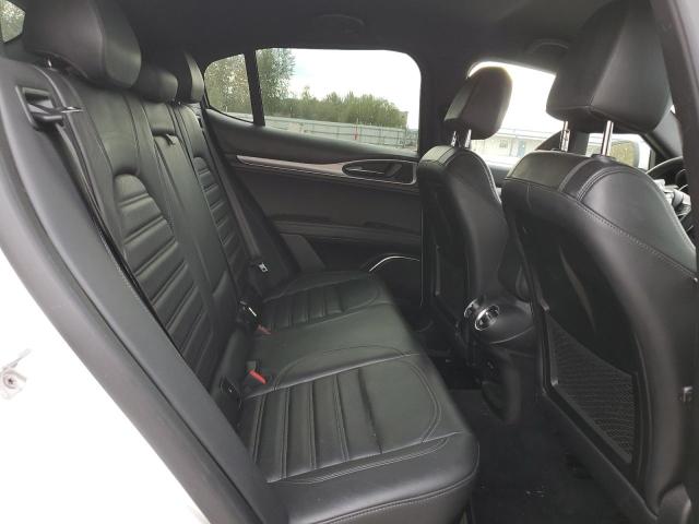 ZASFAKNN4J7B79487 - 2018 ALFA ROMEO STELVIO TI SPORT WHITE photo 11
