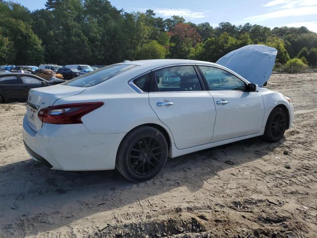 1N4AL3AP3JC206797 - 2018 NISSAN ALTIMA 2.5 WHITE photo 3