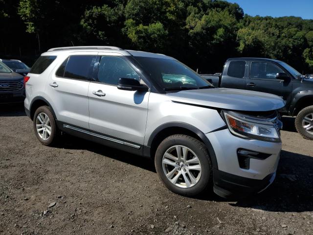 1FM5K8D88JGB29283 - 2018 FORD EXPLORER XLT ვერცხლისფერი ფოტო 4