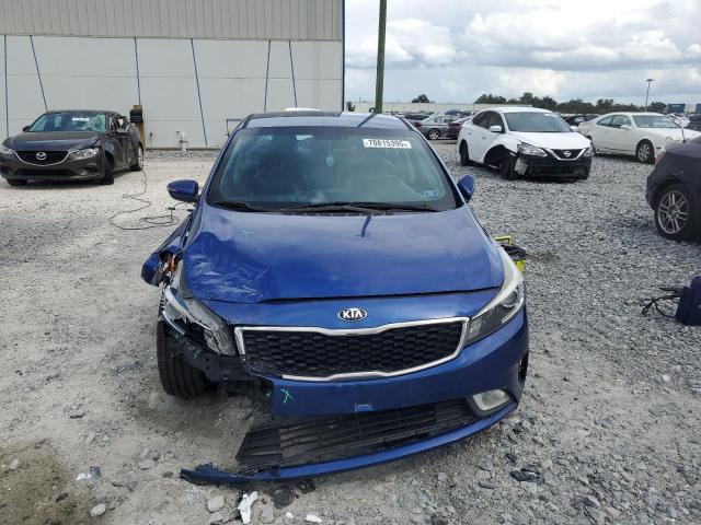 3KPFL4A87HE124315 - 2017 KIA FORTE EX BLUE photo 5