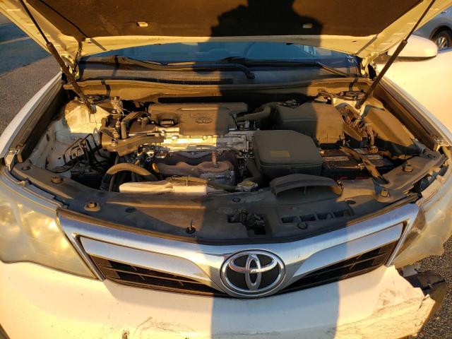 4T1BF1FK2CU555921 - 2012 TOYOTA CAMRY 4D 2 BASE WHITE photo 11