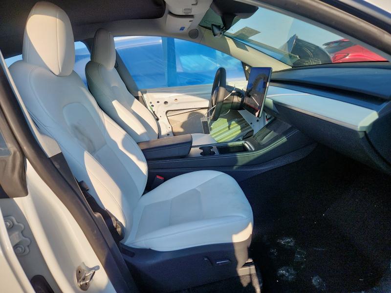 7SAYGAEE0RF062444 - 2024 TESLA MODEL Y 白色 照片 7