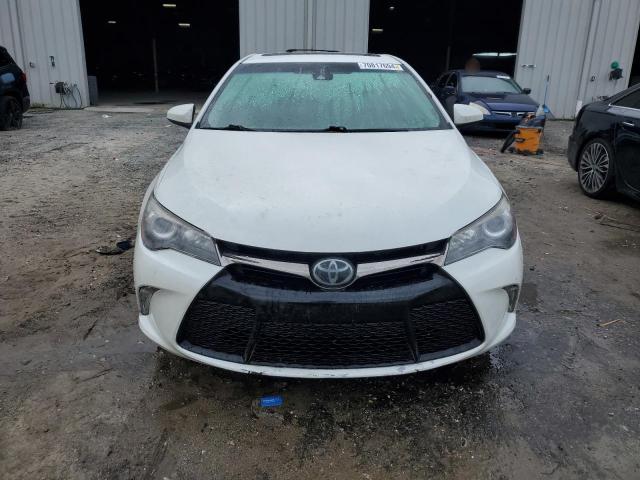 4T1BF1FK6HU780480 - 2017 TOYOTA CAMRY LE WHITE photo 5