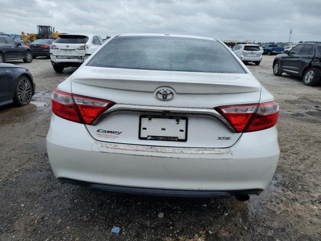 4T1BF1FK6HU780480 - 2017 TOYOTA CAMRY LE WHITE photo 6