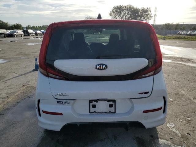 KNDJ63AUXM7766904 - 2021 KIA SOUL GT LINE WHITE photo 6