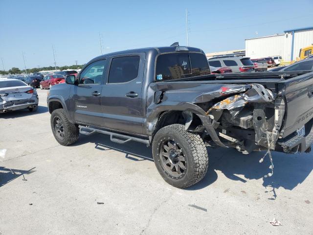 5TFAZ5CN8JX060938 - 2018 TOYOTA TACOMA DOUBLE CAB ნაცრისფერი ფოტო 2