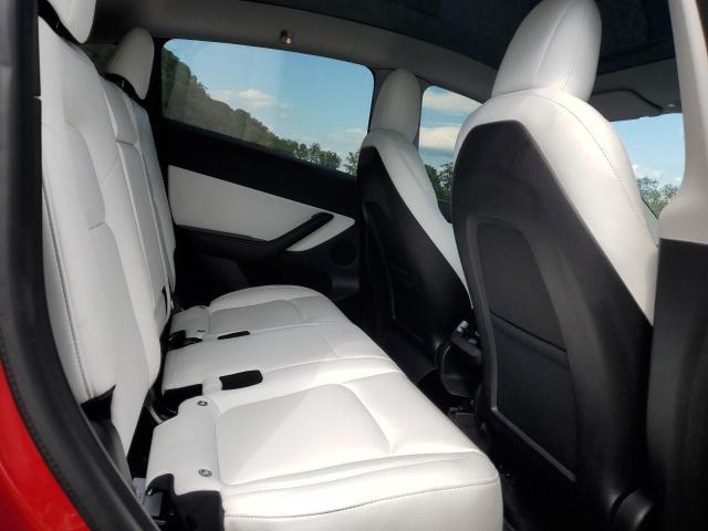 7SAYGDEE0NF313099 - 2022 TESLA MODEL Y RED photo 11