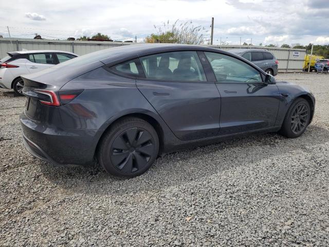 5YJ3E1EA3RF869213 - 2024 TESLA MODEL 3 Grau Foto 3