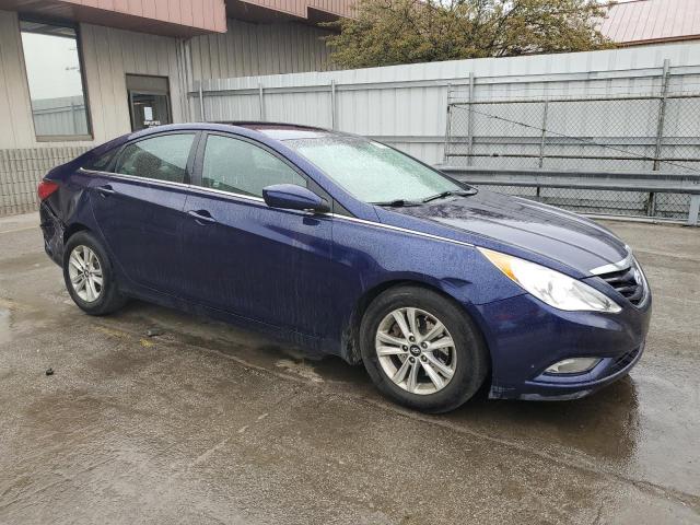 5NPEB4AC1DH797447 - 2013 HYUNDAI SONATA GLS BLUE photo 4