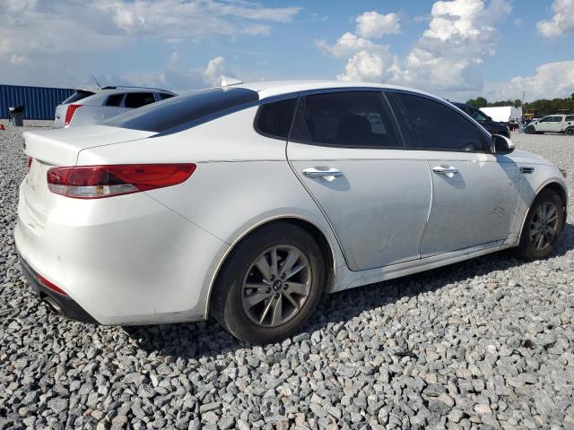 5XXGT4L36JG237725 - 2018 KIA OPTIMA LX WHITE photo 3