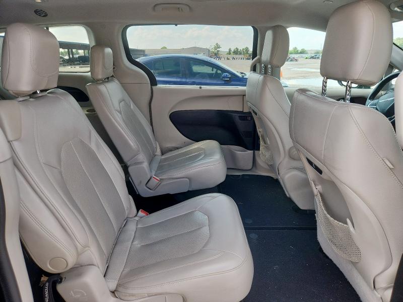 2C4RC1BG4JR106537 - 2018 CHRYSLER PACIFICA TOURING L BLACK photo 11