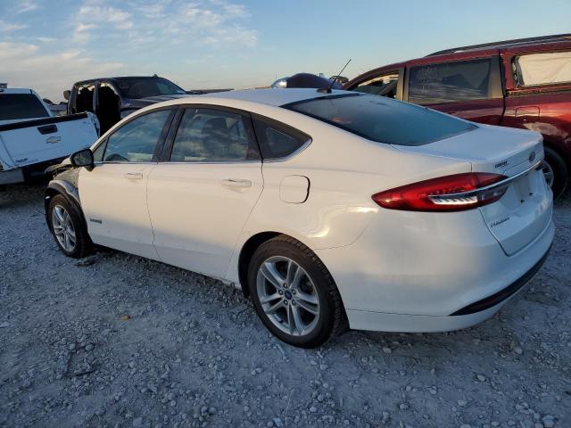 3FA6P0LU9JR172748 - 2018 FORD FUSION SE HYBRID WHITE photo 2