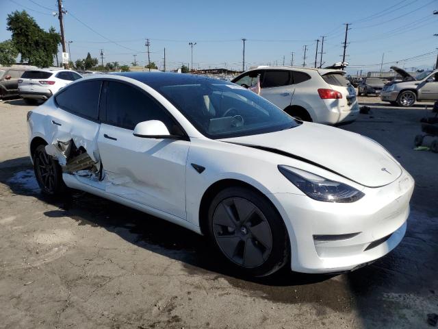 5YJ3E1EA1PF420481 - 2023 TESLA MODEL 3 Weiß Foto 4