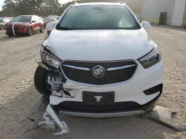 KL4CJESB0JB602919 - 2018 BUICK ENCORE PREFERRED WHITE photo 5