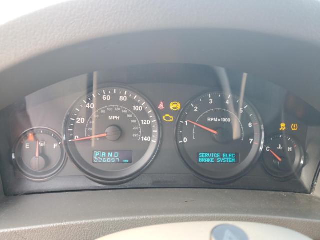 1J4GR48K85C715383 - 2005 JEEP GRAND CHER LAREDO Qəhvəyi foto 9