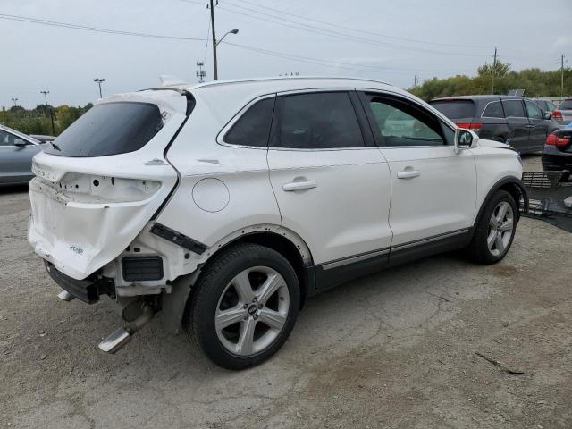 5LMCJ1D94GUJ18654 - 2016 LINCOLN MKC PREMIERE WHITE photo 3