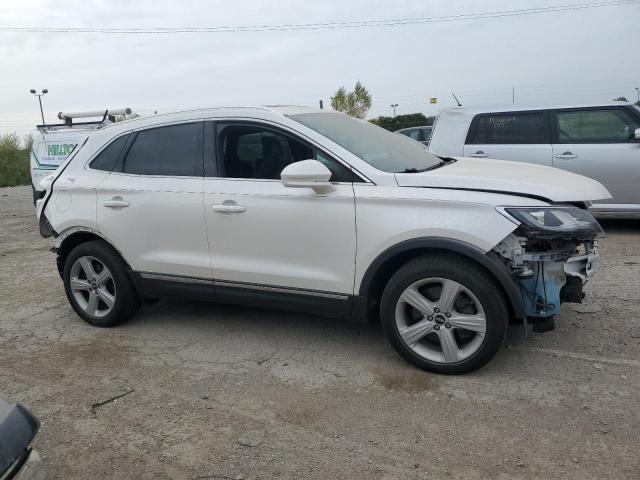 5LMCJ1D94GUJ18654 - 2016 LINCOLN MKC PREMIERE WHITE photo 4