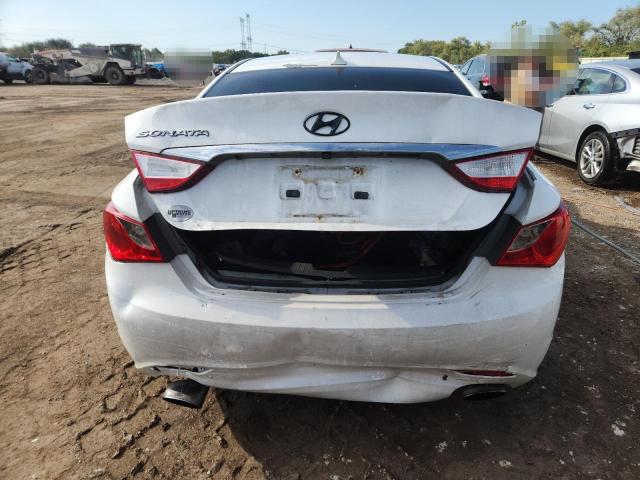 5NPEC4AC1DH803020 - 2013 HYUNDAI SONATA SE WHITE photo 6