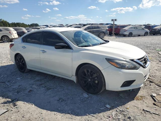 1N4AL3AP7JC283415 - 2018 NISSAN ALTIMA 2.5 白色 照片 4