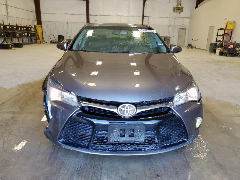 4T1BF1FK3FU031116 - 2015 TOYOTA CAMRY LE GRAY photo 5