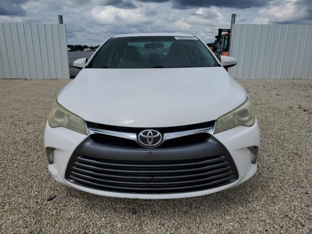 4T1BF1FK5FU012986 - 2015 TOYOTA CAMRY LE 白色 照片 5