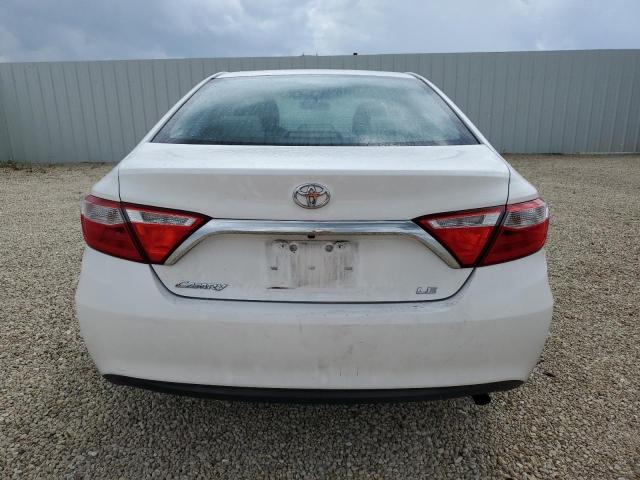 4T1BF1FK5FU012986 - 2015 TOYOTA CAMRY LE 白色 照片 6