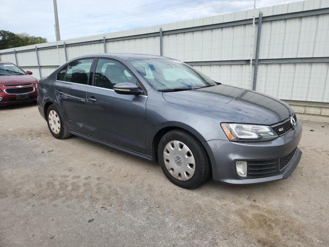 3VW5T7AJ1DM311028 - 2013 VOLKSWAGEN JETTA GLI 灰色 照片 4