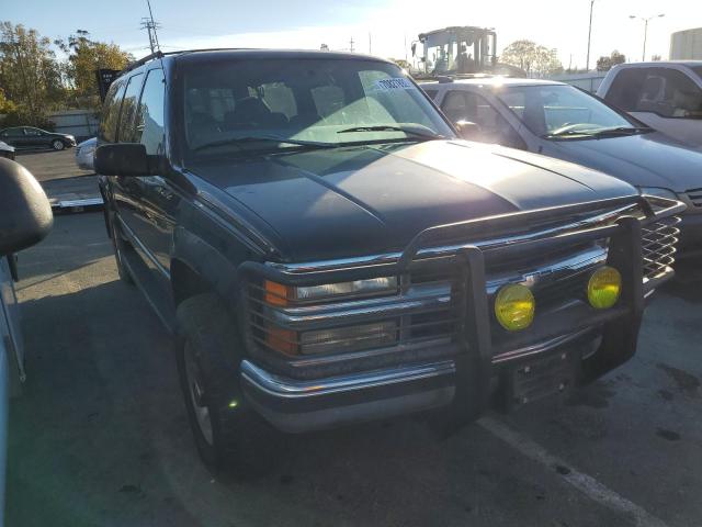 3GNGK26RXWG104422 - 1998 CHEVROLET SUBURBAN K2500 BLACK photo 4