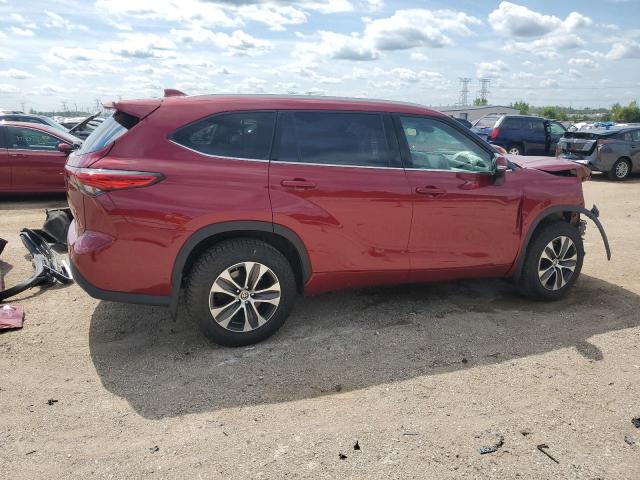 5TDGZRBH6NS567457 - 2022 TOYOTA HIGHLANDER XLE Rouge photo 3