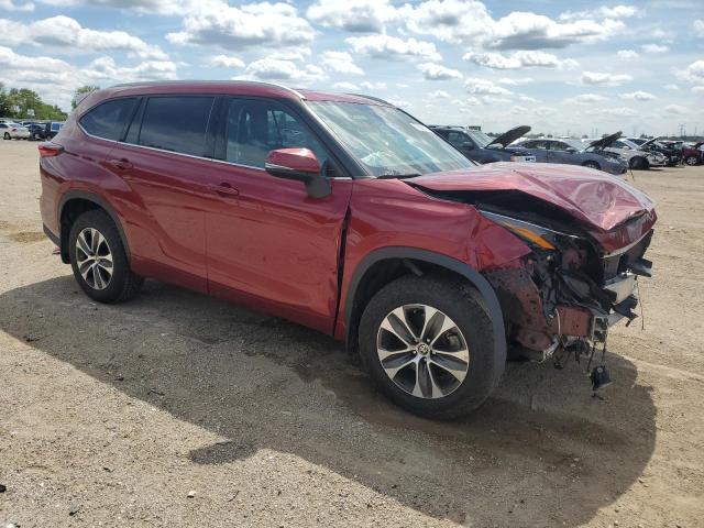 5TDGZRBH6NS567457 - 2022 TOYOTA HIGHLANDER XLE Rouge photo 4