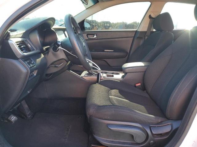 5XXGT4L36KG345599 - 2019 KIA OPTIMA LX WHITE photo 7