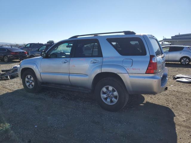 JTEZU14R678077604 - 2007 TOYOTA 4RUNNER SR5 银色 照片 2
