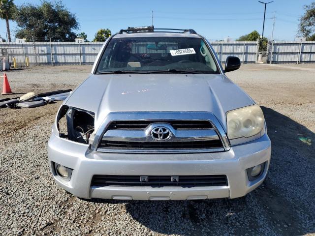 JTEZU14R678077604 - 2007 TOYOTA 4RUNNER SR5 银色 照片 5