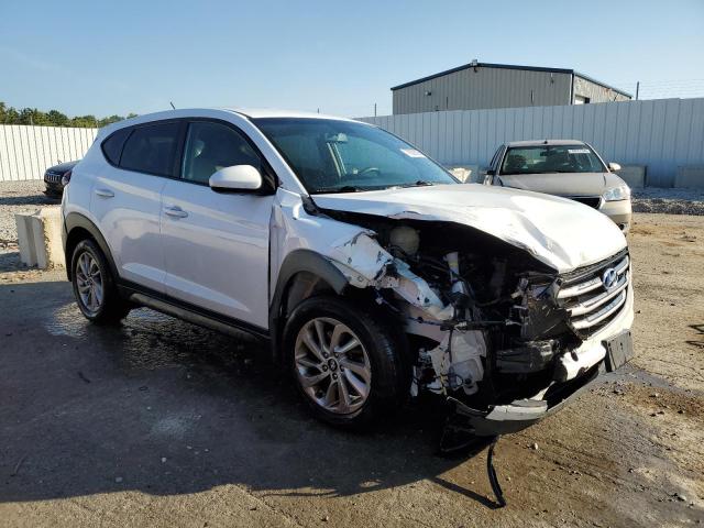 KM8J2CA46JU667114 - 2018 HYUNDAI TUCSON SE WHITE photo 4