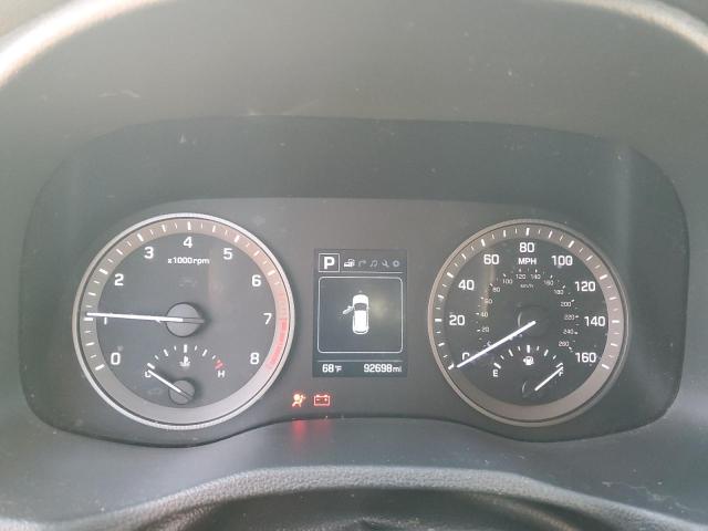 KM8J2CA46JU667114 - 2018 HYUNDAI TUCSON SE WHITE photo 9